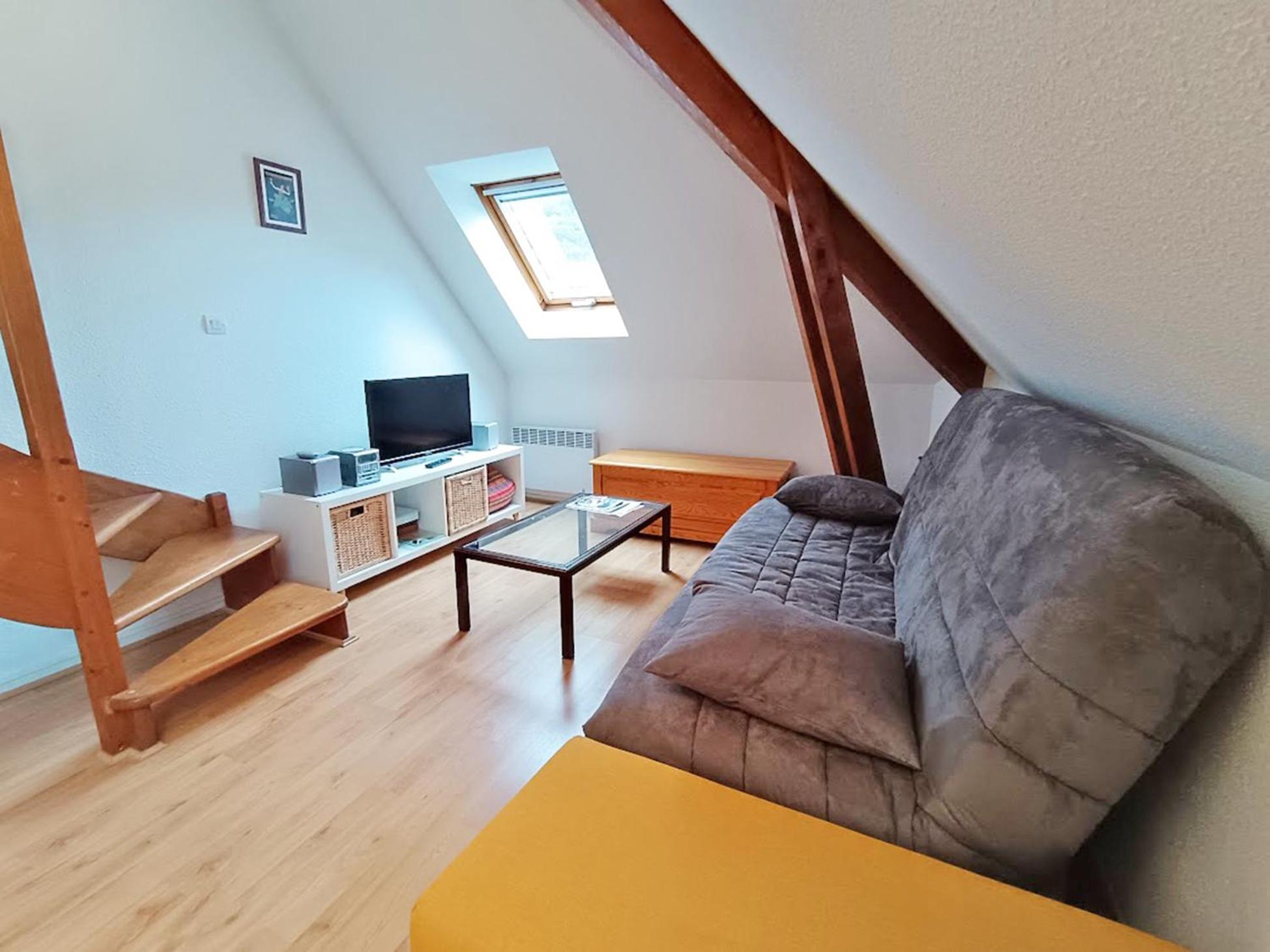 Chez Charlotte, T3 Duplex, Vue Montagne, Parking Gratuit, Ascenseur, 4 Personnes Apartment Bagneres-de-Luchon Luaran gambar